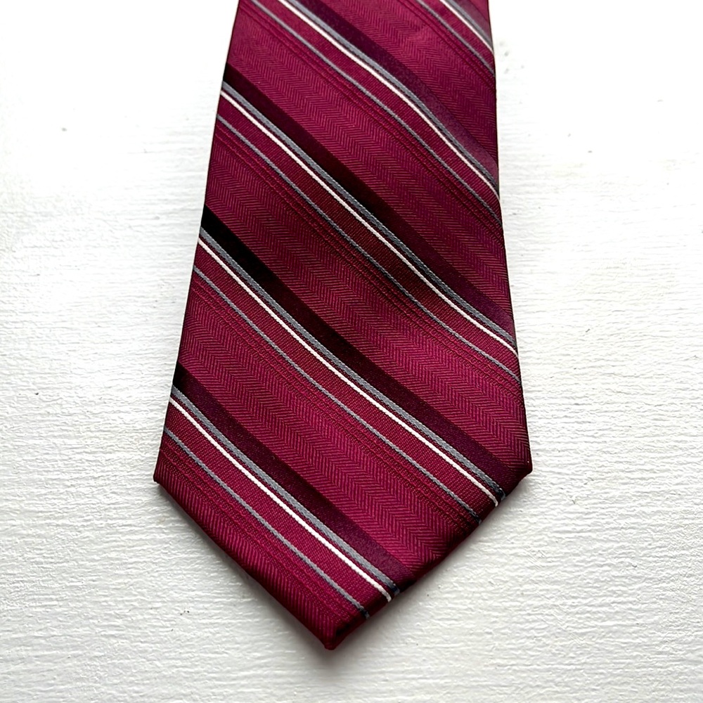 Calvin Klein Men's Eggplant Striped Silk Tie